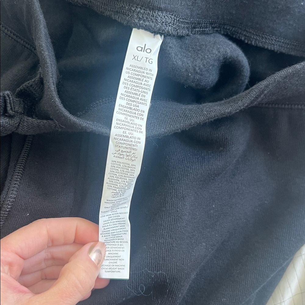 ALO Yoga Trump Sweatpants NEW - Picture 6 of 8